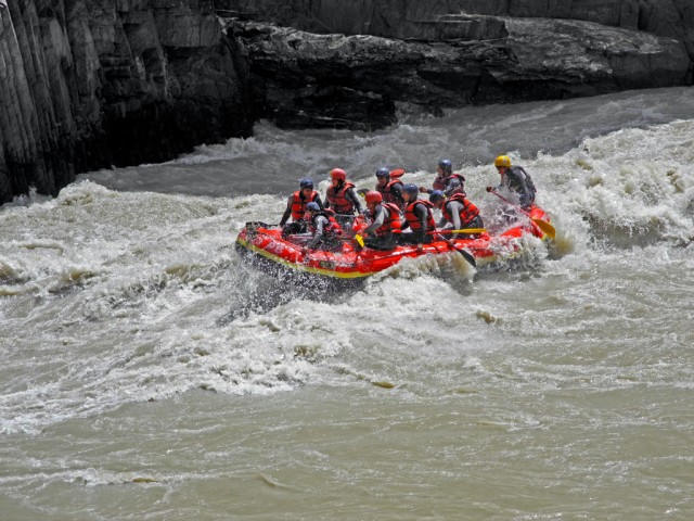  Rafting on Zanskar river