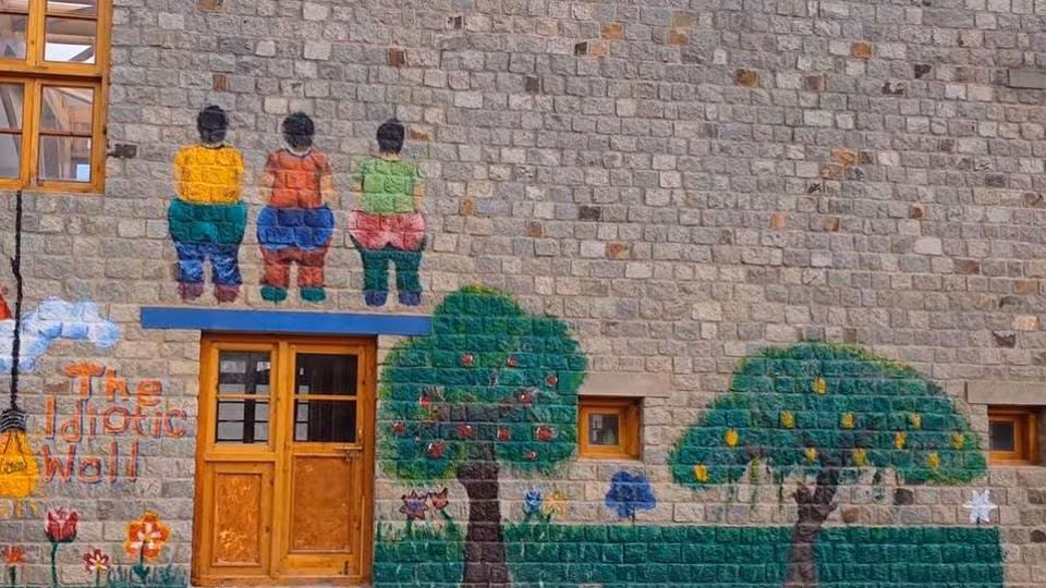 Visit 3 Idiots School