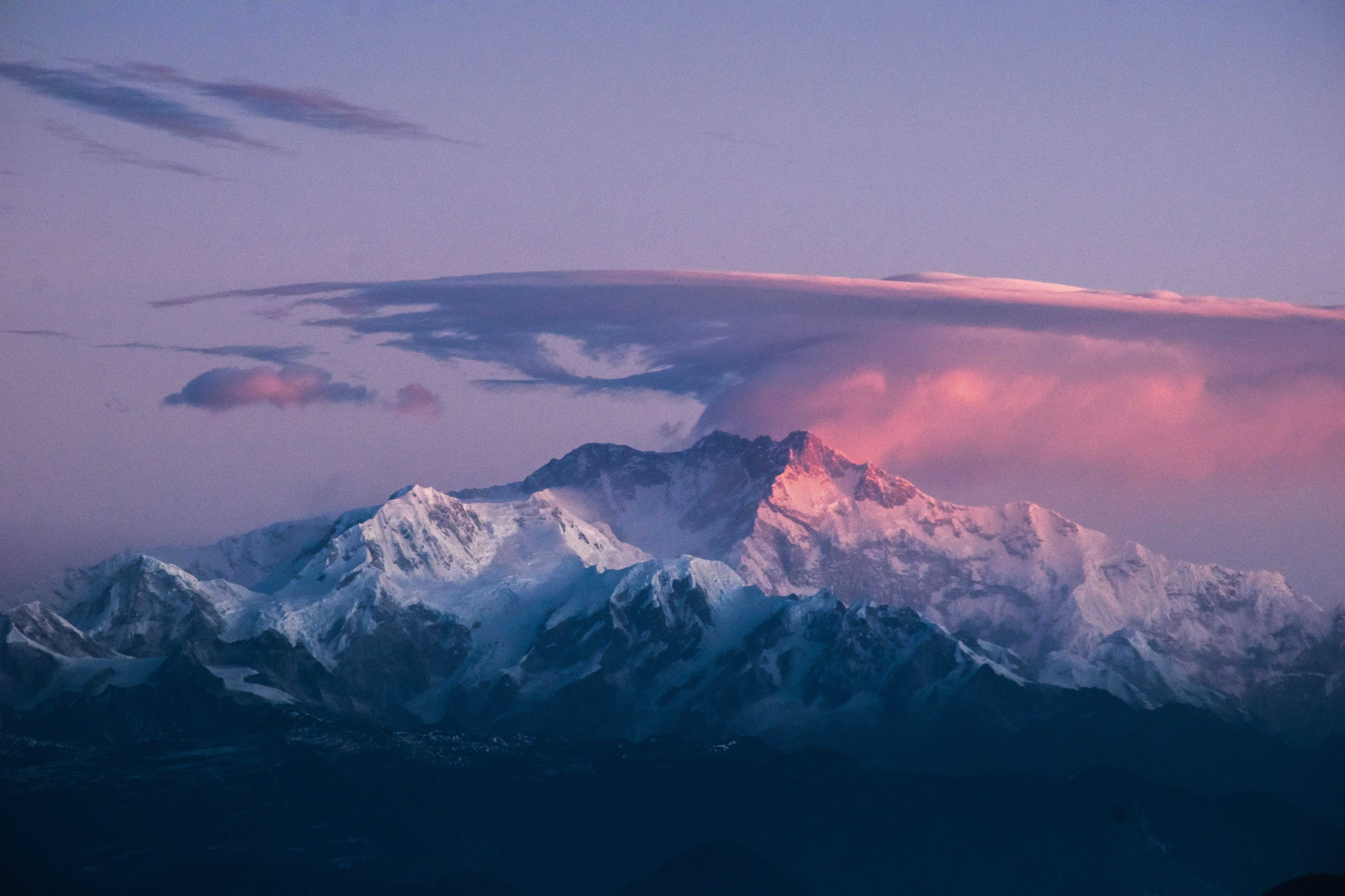 Ridges, Rhododendrons & Kanchenjunga