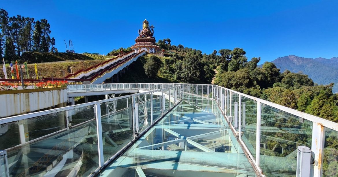 Skywalks, Ruins & Wine